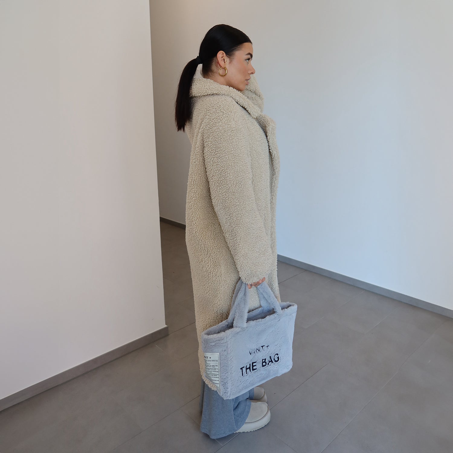 FLUFFY BAG - GRAY