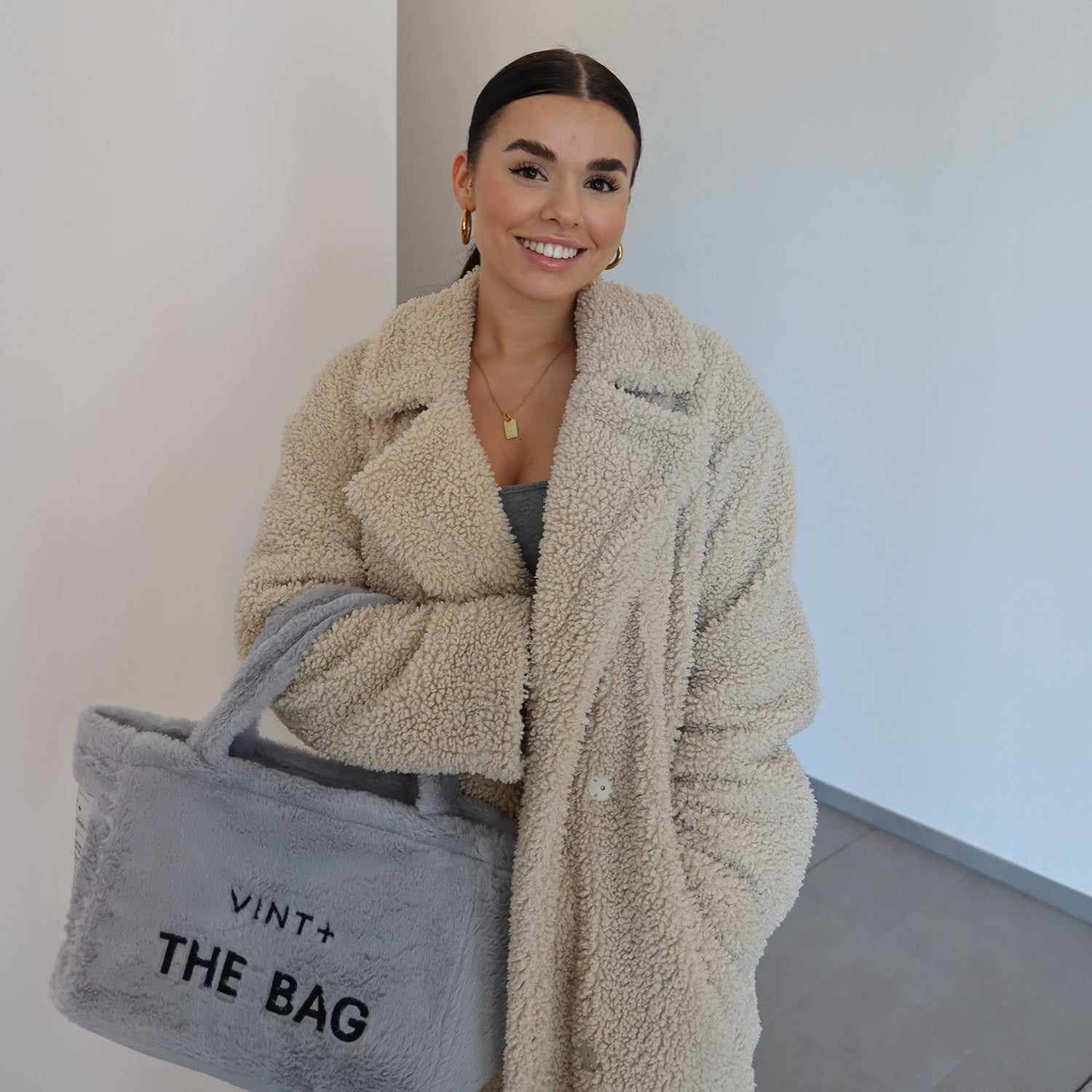 FLUFFY BAG - GRAY