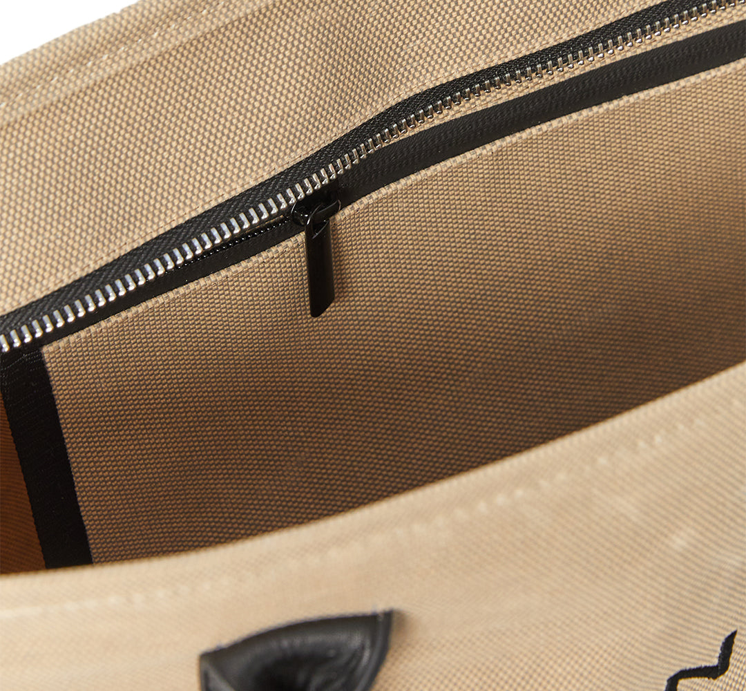 WAXED CANVAS FINE BAG - BIG - SAND (Leder Strap inkl.)